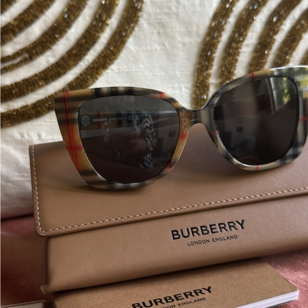 Burberry Black and Brown Classic Sunglasses- NWT